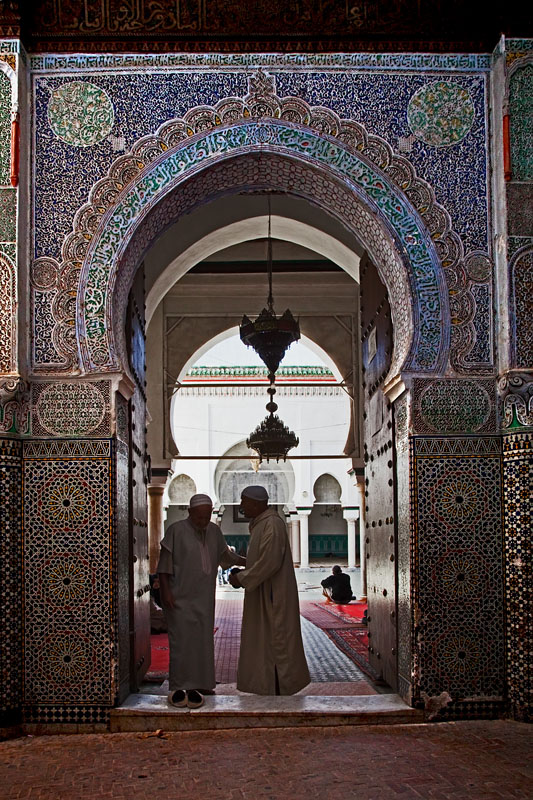  Site entrance of Zaouia Moulay Idriss II, containing the tomb of the second Idrissid ruler (founder of Fez) is the most venerated shrine in Morocco